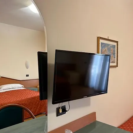 Otel Cirigliano