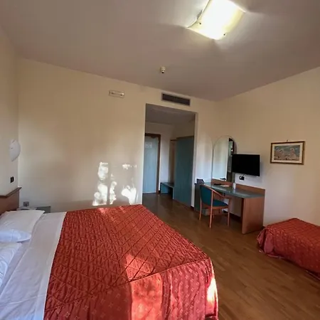 Cirigliano Hotel